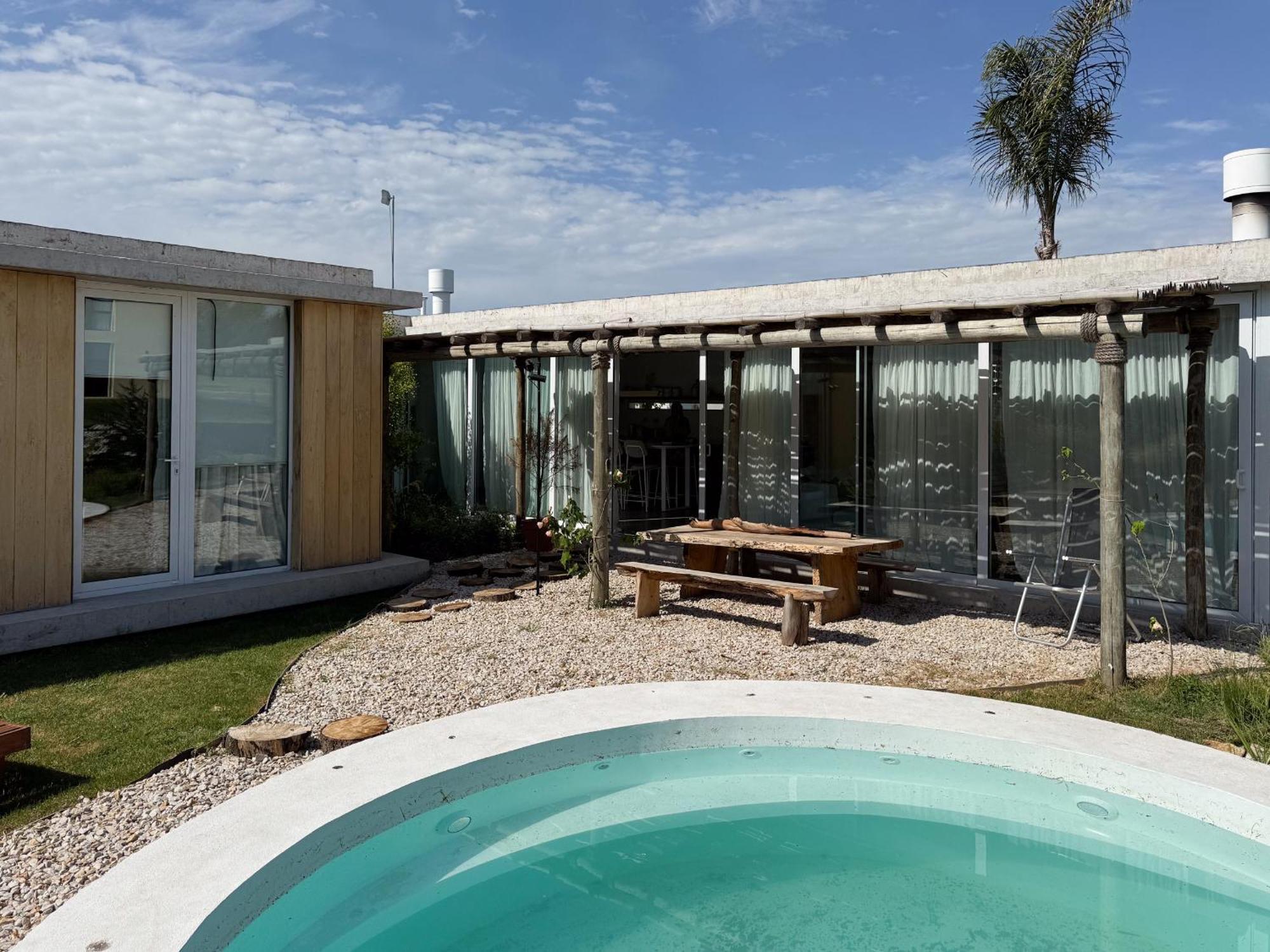 Casa Vicky - Casa En Acantilados Con Pileta En Barrio Privado 6px - Hola Sur * Mar del Plata